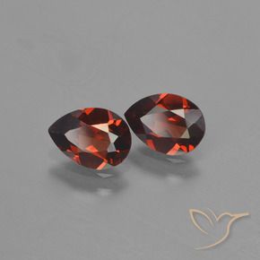 Gemas de Granate piropo Rojo oscuro natural de 1.62 ct, En forma de pera, VVS-VS