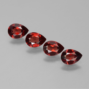 Gemas de Granate Piropo Rojo oscuro natural de 2.98 ct, En forma de pera, VVS-VS