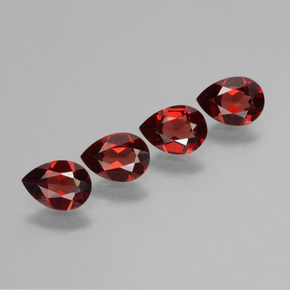 Gemas de Granate Piropo Rojo oscuro natural de 2.98 ct, En forma de pera, VVS-VS