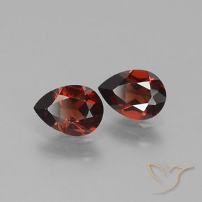 Gemas de Granate piropo Rojo oscuro natural de 1.65 ct, En forma de pera, VS