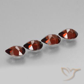 Gemas de Granate piropo Rojo grosella natural de 3.62 ct, En forma de pera, VVS-VS