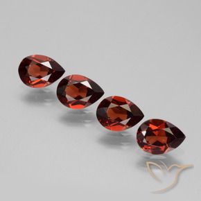 Gemas de Granate piropo Rojo oscuro natural de 3.22 ct, En forma de pera, VVS-VS