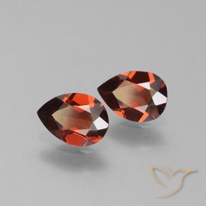Gemas de Granate piropo Rojo oscuro natural de 1.60 ct, En forma de pera, VVS-VS