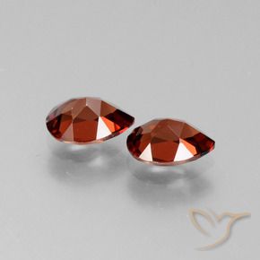 Gemas de Granate Piropo Rojo merlot natural de 1.84 ct, En forma de pera, VVS-VS