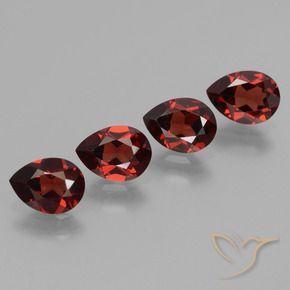 Gemas de Granate piropo Rojo oscuro natural de 3.56 ct, En forma de pera, VVS-VS