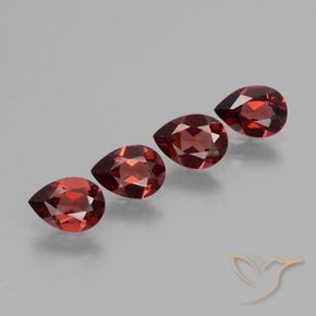 Gemas de Granate piropo Rojo oscuro natural de 3.06 ct, En forma de pera, VVS-VS