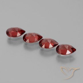Gemas de Granate piropo Rojo oscuro natural de 3.06 ct, En forma de pera, VVS-VS