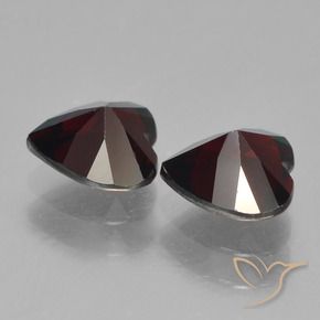 Gemas de Granate piropo Rojo negruzco natural de 1.71 ct, Corazón, VVS-VS