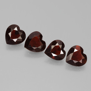 Gemas de Granate Piropo Rojo oscuro natural de 2.65 ct, Forma de corazón, VVS-VS