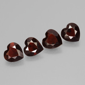 Gemas de Granate Piropo Rojo oscuro natural de 2.65 ct, Forma de corazón, VVS-VS