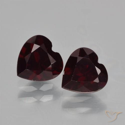 Gemas de Granate Piropo Rojo oscuro natural de 1.83 ct, Forma de corazón, VVS-VS