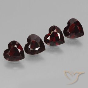 Gemas de Granate Piropo Rojo oscuro natural de 2.98 ct, Forma de corazón, VVS-VS