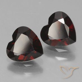Gemas de Granate piropo Rojo negruzco natural de 1.68 ct, Corazón, VVS-VS