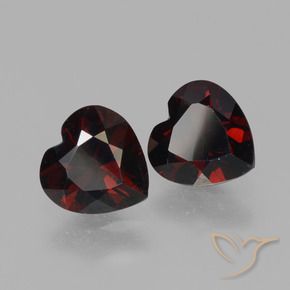 Gemas de Granate piropo Rojo negruzco natural de 1.74 ct, Corazón, VVS-VS