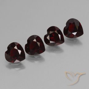 Gemas de Granate piropo Rojo negruzco natural de 2.98 ct, Corazón, VVS-VS