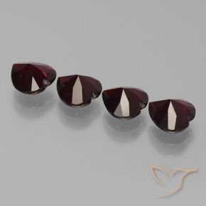 Gemas de Granate piropo Rojo negruzco natural de 2.98 ct, Corazón, VVS-VS
