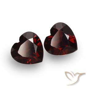Gemas de Granate piropo Rojo negruzco natural de 1.77 ct, Corazón, VVS-VS