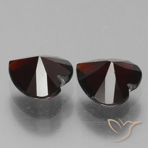 Gemas de Granate piropo Rojo negruzco natural de 1.80 ct, Corazón, VVS-VS