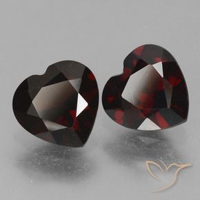 Gemas de Granate piropo Rojo negruzco natural de 1.72 ct, Corazón, VVS-VS