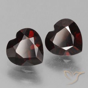 Gemas de Granate piropo Rojo negruzco natural de 1.78 ct, Corazón, VVS-VS