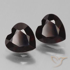 Gemas de Granate piropo Rojo negruzco natural de 1.66 ct, Corazón, VVS-VS