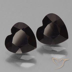 Gemas de Granate piropo Rojo negruzco natural de 1.81 ct, Corazón, VVS-VS