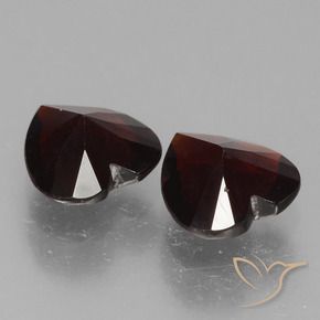 Gemas de Granate piropo Rojo negruzco natural de 1.66 ct, Corazón, VVS-VS