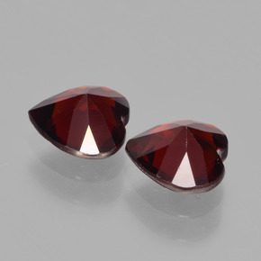 Gemas de Granate Piropo Rojo oscuro natural de 1.70 ct, Forma de corazón, VS