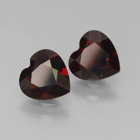 Gemas de Granate Piropo Rojo oscuro natural de 1.54 ct, Forma de corazón, VVS-VS