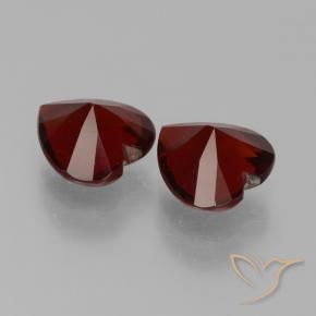 Gemas de Granate Piropo Rojo sangre intenso natural de 1.86 ct, Forma de corazón, VVS-VS