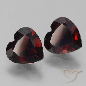 Gemas de Granate piropo Rojo negruzco natural de 1.69 ct, Corazón, VVS-VS