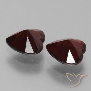 Gemas de Granate piropo Rojo negruzco natural de 1.69 ct, Corazón, VVS-VS