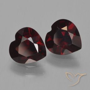 Gemas de Granate piropo Rojo negruzco natural de 1.65 ct, Corazón, VVS-VS