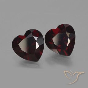 Gemas de Granate piropo Rojo negruzco natural de 1.84 ct, Corazón, VVS-VS