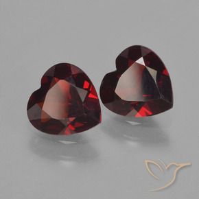 Gemas de Granate piropo Rojo oscuro natural de 1.63 ct, Corazón, VVS-VS