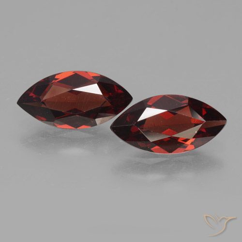3.73ctw Natural Rojo oscuro Granate piropo, Marquesa, VVS-VS
