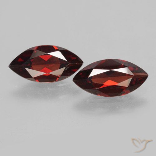 3.64ctw Natural Rojo oscuro Granate piropo, Marquesa, VVS-VS