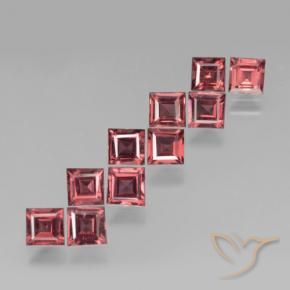 Gemas de Granate piropo Rojo oscuro medio natural de 3.84 ct, Cuadrado, VS