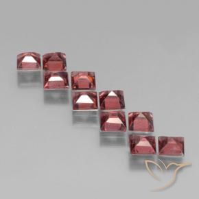 Gemas de Granate piropo Rojo oscuro medio natural de 3.84 ct, Cuadrado, VS