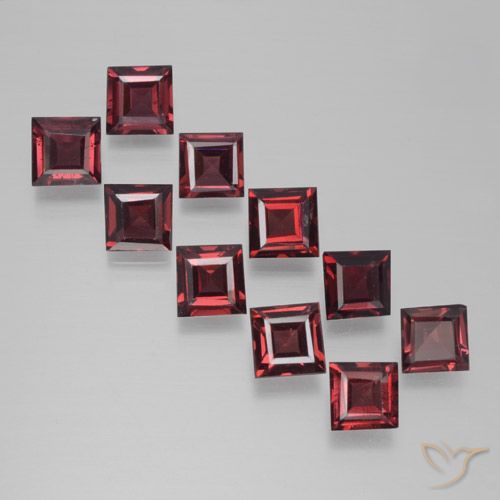 3.80ctw Natural Rojo sangre intenso Granate piropo, Cuadrado, VS