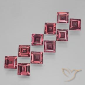 Gemas de Granate piropo Rojo oscuro medio natural de 4.42 ct, Cuadrado, VS