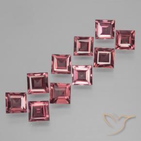 Gemas de Granate piropo Rojo oscuro medio natural de 4.04 ct, Cuadrado, VS