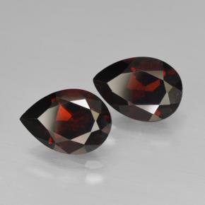Gemas de Granate Piropo Rojo oscuro natural de 4.85 ct, En forma de pera, VVS-VS