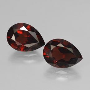 Gemas de Granate Piropo Rojo negruzco natural de 4.95 ct, En forma de pera, VVS-VS