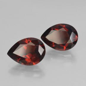 Gemas de Granate Piropo Rojo negruzco natural de 4.95 ct, En forma de pera, VVS-VS