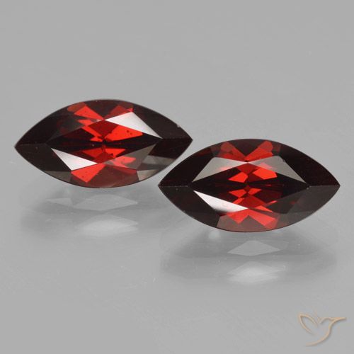 4.71ctw Natural Rojo oscuro Granate piropo, Marquesa, VVS-VS