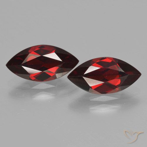 3.89ctw Natural Rojo oscuro Granate piropo, Marquesa, VVS-VS