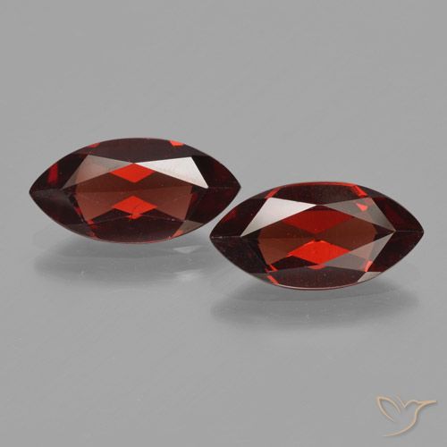 3.61ctw Natural Rojo oscuro Granate piropo, Marquesa, VVS-VS