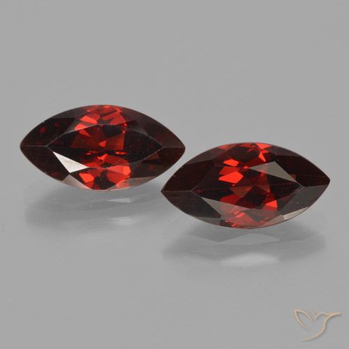4.36ctw Natural Rojo oscuro Granate piropo, Marquesa, VVS-VS