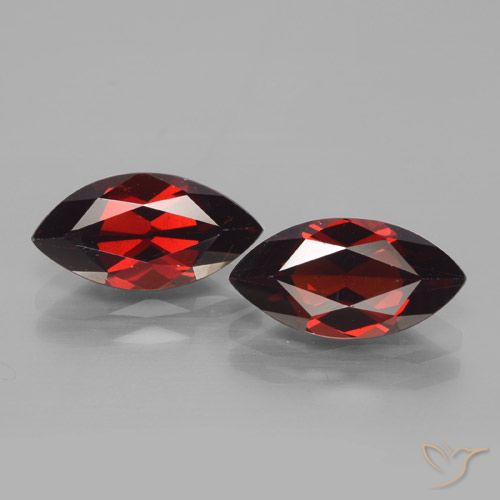 4.33ctw Natural Rojo sangre intenso Granate piropo, Marquesa, VVS-VS